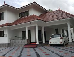 East Top Villa Fully Furnished 4bhk in Thiruvalla Dış Mekan