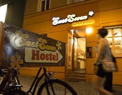 EastSeven Berlin Hostel Dış Mekan