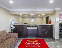 Econo Lodge Inn & Suites Escondido Lobi