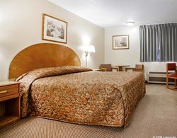 Econo Lodge Inn & Suites Newton Genel