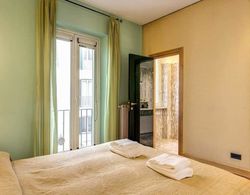 Elegant 2 bedrooms Campo dei Fiori Dış Mekan