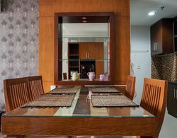 Elegant 2BR Apartment with Working Room The Lavande Residences Oda Düzeni