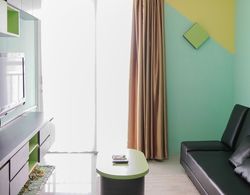 Elegant and Comfy 1BR Green Central City Apartment Oda Düzeni
