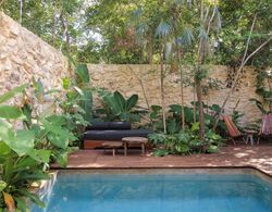Elegant Boho-style Villa Fabulous Private Rooftop Deck Outstanding Outdoor Pool in Holistika Oda