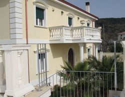 Villa Elisa Öne Çıkan Resim