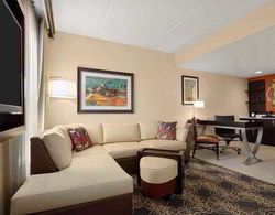Embassy Suites Knoxville West Genel