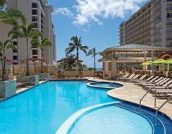 Embassy Suites - Waikiki Beach Walk Havuz