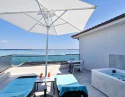 Emily's Luxury Suites Oda Manzaraları