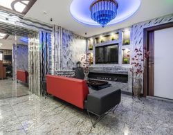 Enceladus Hotel Lobi