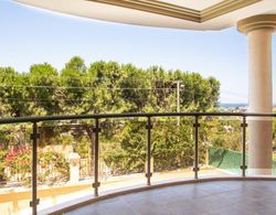 Enchanting Villa With Backyard in Cesme Near Beach Oda