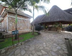 Entebbe Palm Hotel Dış Mekan