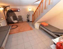 Enticing Apartment in Hostivice With Sauna İç Mekan