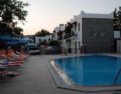 Eris Hotel Havuz