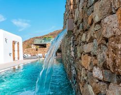 Villa Ester with Heated Pool & Hot Tub Dış Mekan