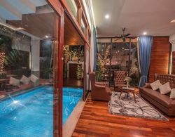 Villa Eternal, Private Pool, 3 Floors & Rooftop Terrace Oda Düzeni
