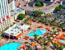 Excalibur Hotel Casino Havuz