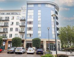 Excellent 2-bed Apartment in Colindale, London Dış Mekan