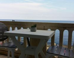 Excellent Views 2-bed Apartment in Marsalforn Gozo Öne Çıkan Resim
