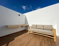 Exclusive Modern Penthouse w Exquisite Rooftop Terrace Yoga Deck Botanical Gardens Oda