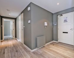 Executive three Bedroom Apartment in Aberdeens West End İç Mekan