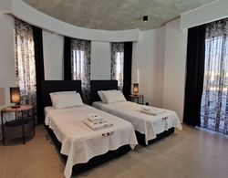 Extraordinary Villa With Private Pool in Antalya Oda