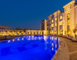 Ezdan Palace Hotel Havuz