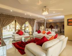 Ezulwini Guest House - Standard Double Room With Balcony Pool View, 2 Guests Yerinde Yemek