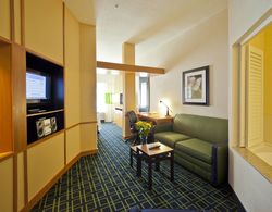 Fairfield Inn and Suites by Marriott Youngstown Genel