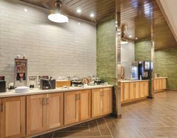 Fairfield Inn & Suites by Marriott Kansas City Shawnee Kahvaltı