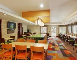 Fairfield Inn & Suites by Marriott Lake Oswego Genel