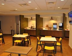 Fairfield Inn & Suites by Marriott Nashville Airport Kahvaltı