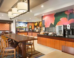 Fairfield Inn & Suites Omaha East/Council Bluffs, IA Yerinde Yemek
