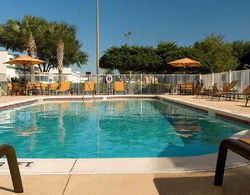 Fairfield Inn & Suites Orlando Lake Buena Vista Havuz