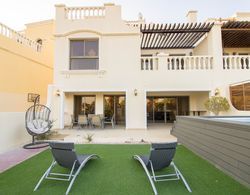 Fairways Villa at Al Hamra Village Genel