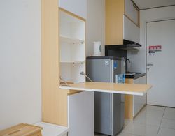 Fancy And Nice Studio At Skylounge Tamansari Apartment Oda Düzeni