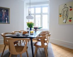 Fantastic Three-bedroom Apartment in Copenhagen Osterbro Yerinde Yemek