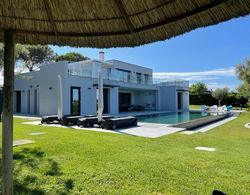 Fantastic Villa With Private Pool - Luxury Holidays on Private Island Albarella Öne Çıkan Resim