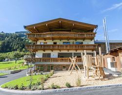 Farmhouse in Schwendau With Ski Storage, Balcony, Heating Dış Mekan