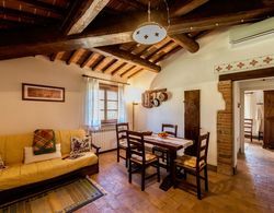 Farmhouse With air Conditioning, Private Terrace and Pool Oda Düzeni