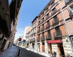 Feelathome Madrid Suites Apartments Oda Manzaraları