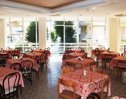 Hotel Fellini Rimini Yerinde Yemek