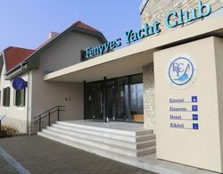 Fenyves Yacht Club Öne Çıkan Resim