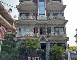 Hotel Fewa Holiday Inn Dış Mekan