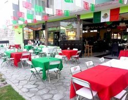 Hotel Fiesta Nueva Italia Inn Yerinde Yemek