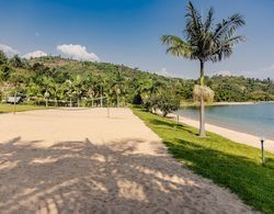 Find a Quiet Beach Resort at Rushel Kivu Resort Dış Mekan