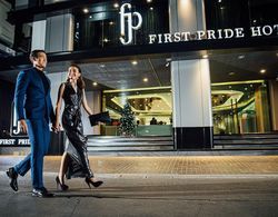First Pride Hotel Dış Mekan
