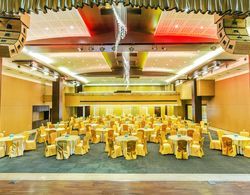 Flora Airport Hotel and Convention Centre Kochi Genel