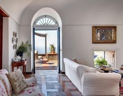 Fondo Turiello Villa With Garden and sea Views on Sorrento Amalfi Coast Oda