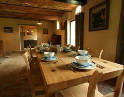 Former Stables, Converted Into a Beautiful Rural Holiday Home With a Common Sauna and Swimming Pool Yerinde Yemek