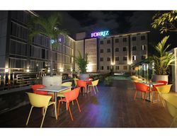 Forriz Hotel Yogyakarta Havuz